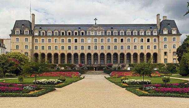 法国奢侈品专业就业怎么样,奢侈品专业薪水