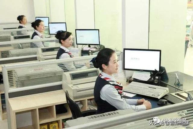 你以为的银行职员,银行女员工一般都是干嘛的