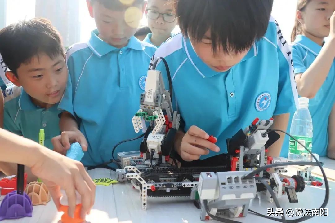 建党百年学校组织的迎七一活动,邓州市庆祝建党100周年活动选拔赛