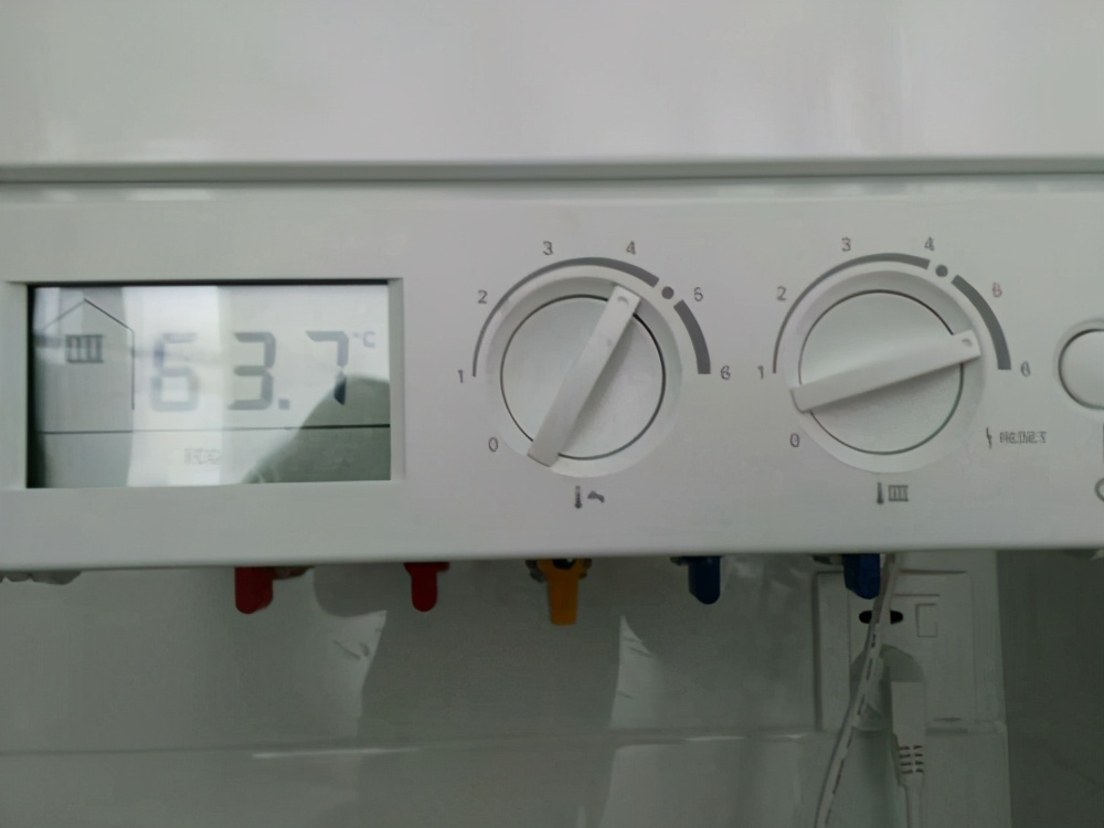 武汉世纪江尚小区采暖施工实拍，业主竟然是暖通老师傅的粉丝