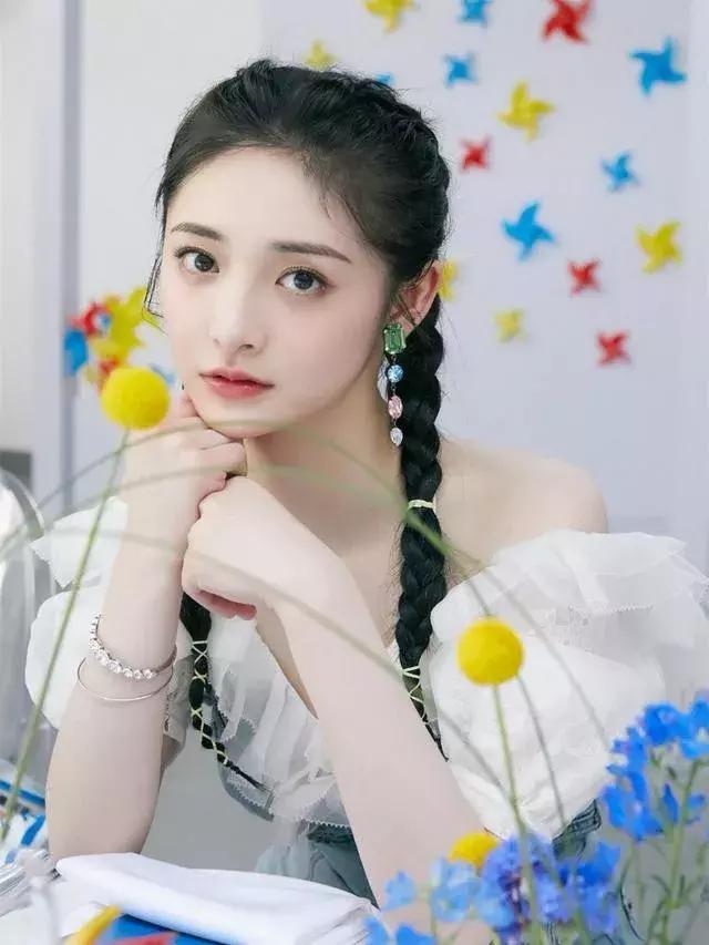 30-40岁懒人减龄发型适合脸小,减龄显脸小发型