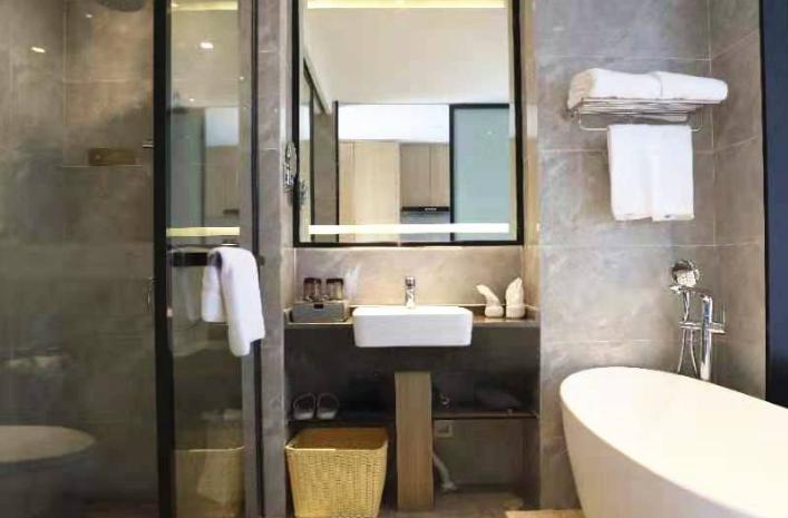 惠州离海超近的5星酒店!正海景+2人自助早晚+私家沙滩+无边泳池