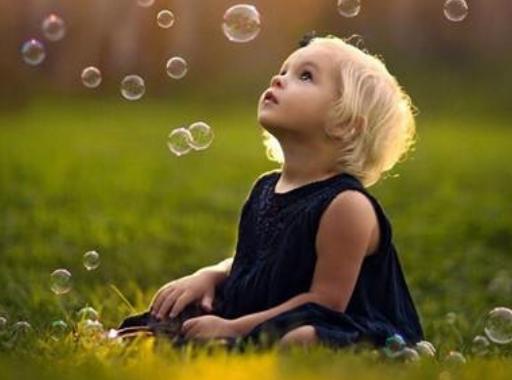 三年级了宝宝说话结巴怎么纠正,小朋友说话结巴怎样训练改正