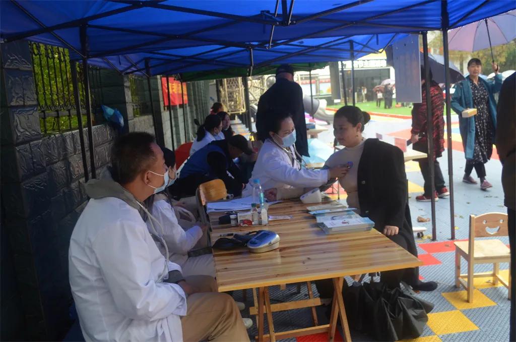 大爱无疆善德永存图片,大爱无疆善德永存造句