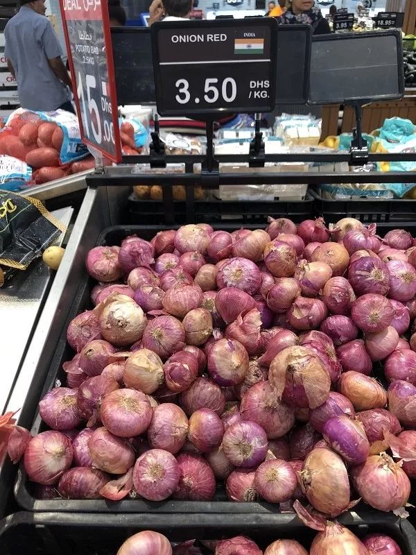 迪拜生活真实工资,在迪拜怎么降低生活成本