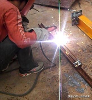 花篮式悬挑架施工标准要求图片,花篮式悬挑架最大悬挑长度