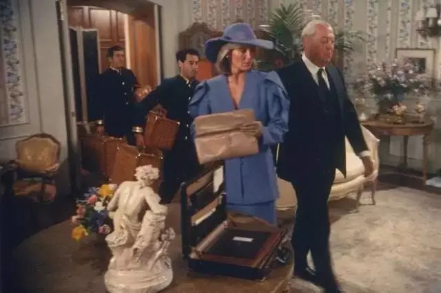 mcm背包哪款实用,mcm背包红色布艺