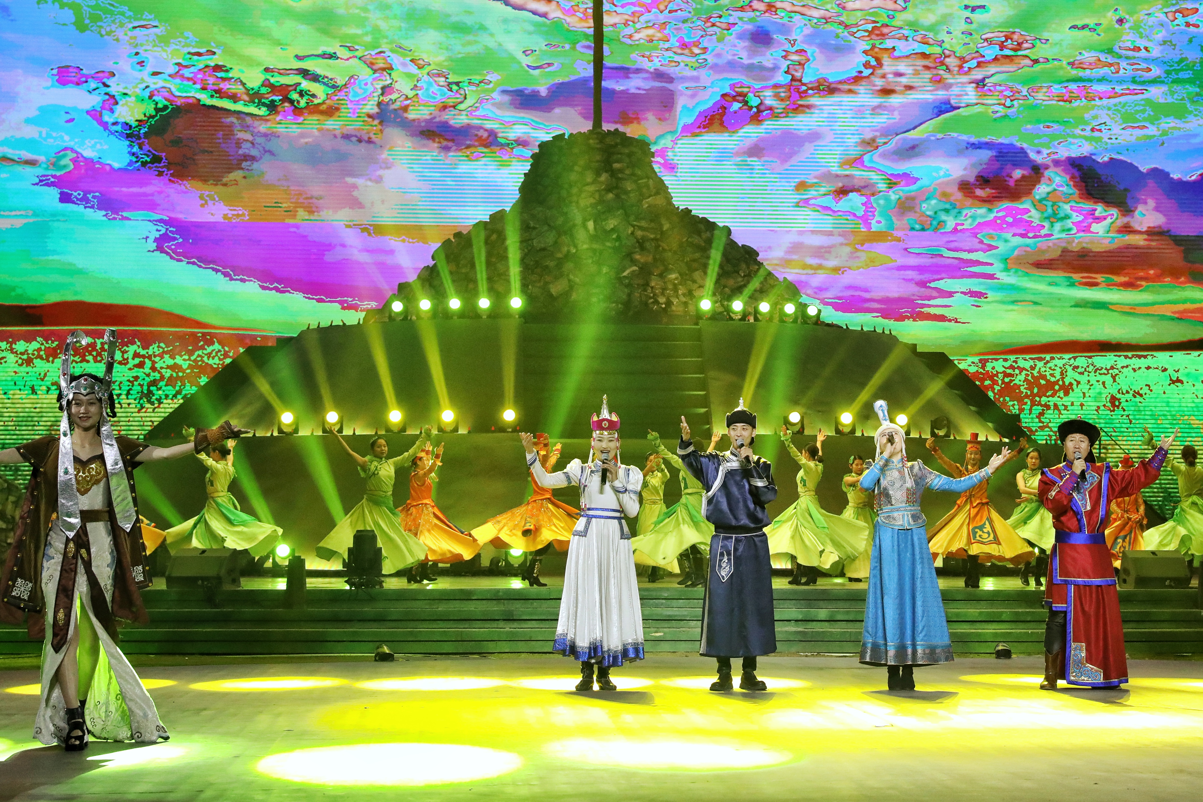 辉腾锡勒黄花沟草原自驾游,辉腾锡勒草原黄花沟旅游攻略