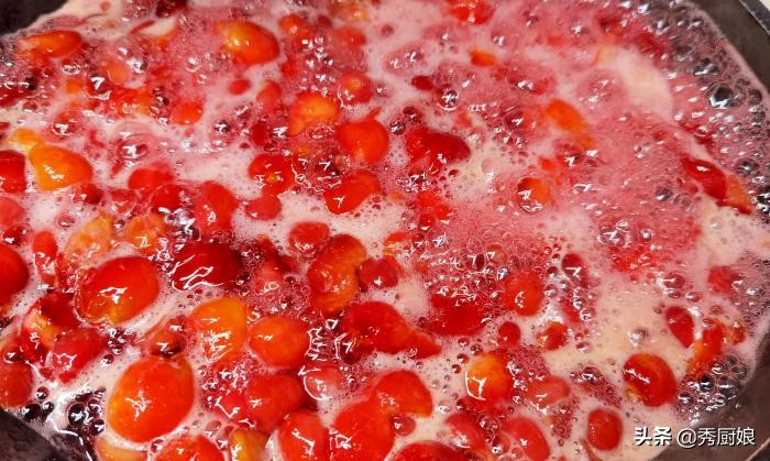 市场碰到此果别手软，营养极高，简单一煮放冰箱里，过6月就少了