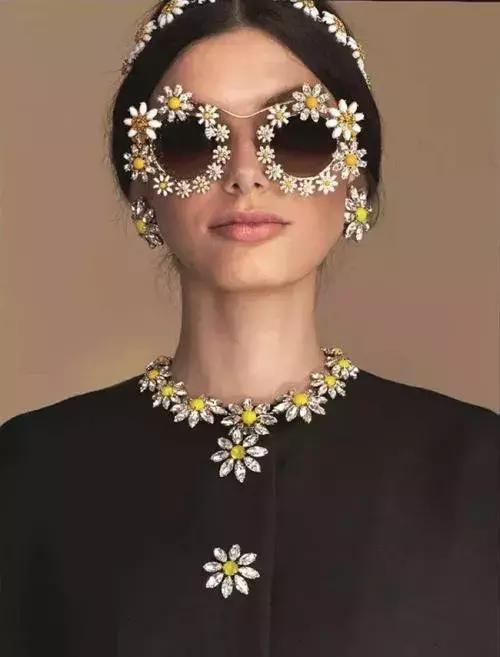 直男欣赏不来的荧光色,三大直男觉得最丑的首饰