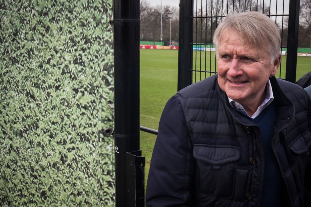 浼婂竷鑷紶浠嬬粛,浼婂竷涓汉鑷紶