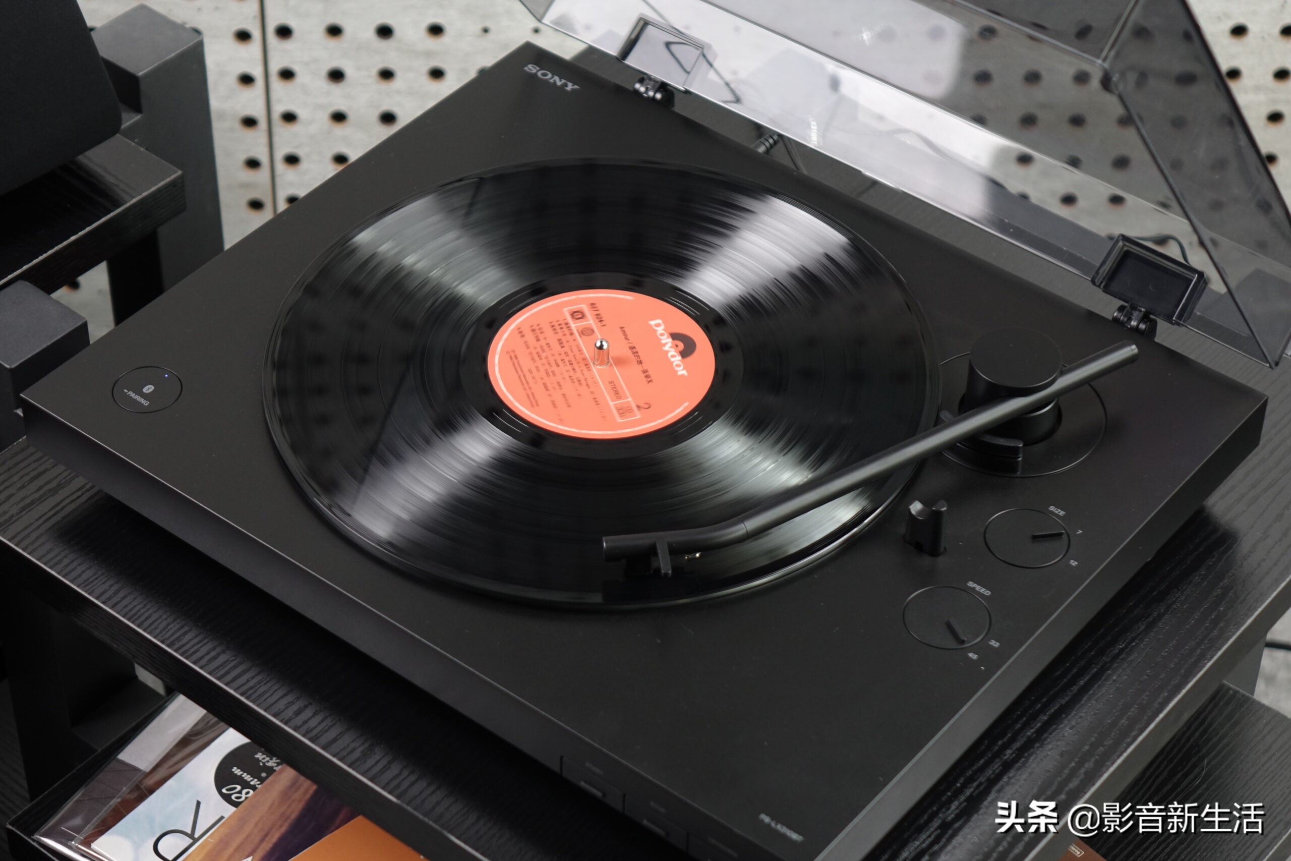 “摆脱繁琐的连接”SonyPS-LX310BT黑胶唱片机