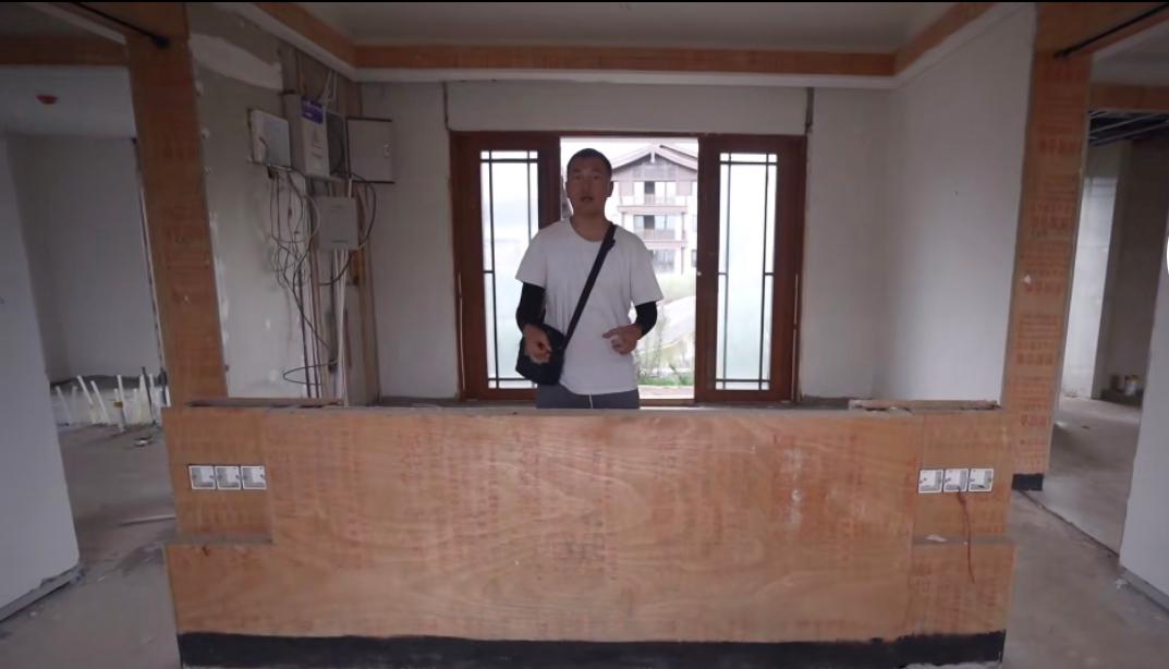 李亚鹏谈丽江雪山小镇房屋介绍,李亚鹏的雪山小镇荒废视频