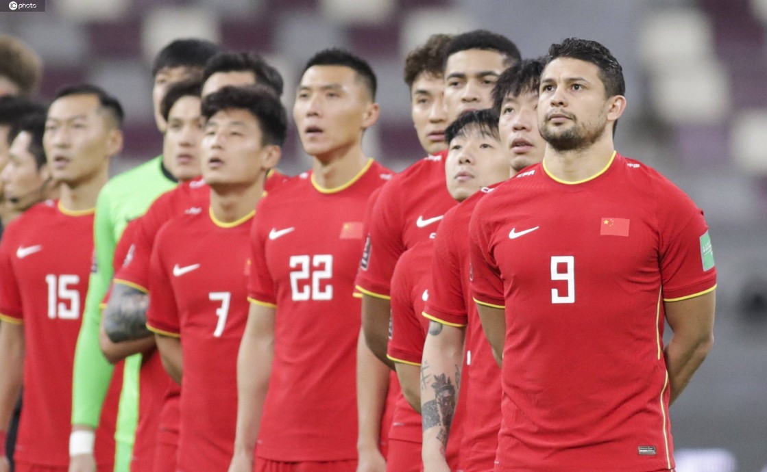 足球比赛中优势和劣势的战术安排,抛开成绩和实力不谈