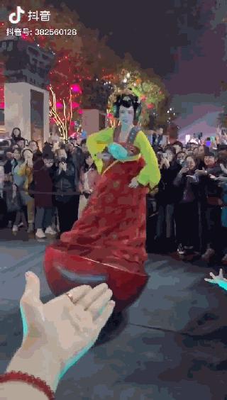 转九曲猜灯谜，赏民俗听老腔，约网红品美食到康镇~