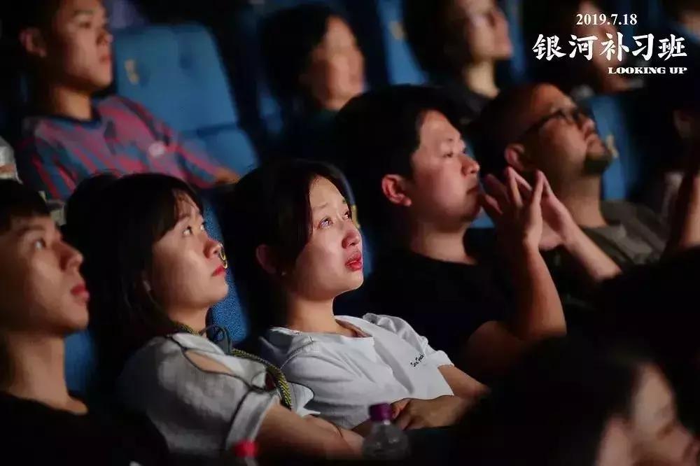 《烈日灼心》里邓超演被注射致死，导演以为他真死了，抱着他痛哭