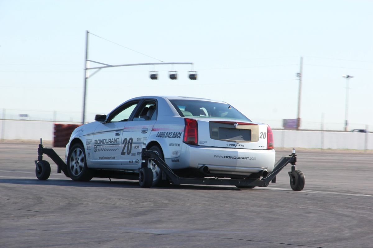 后驱驾驶技巧,后驱车就是要这样玩