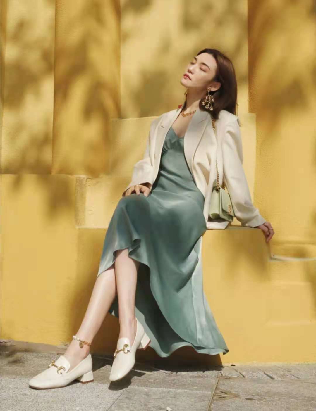 夏天裙子配什么鞋子,夏天裙子配什么鞋好