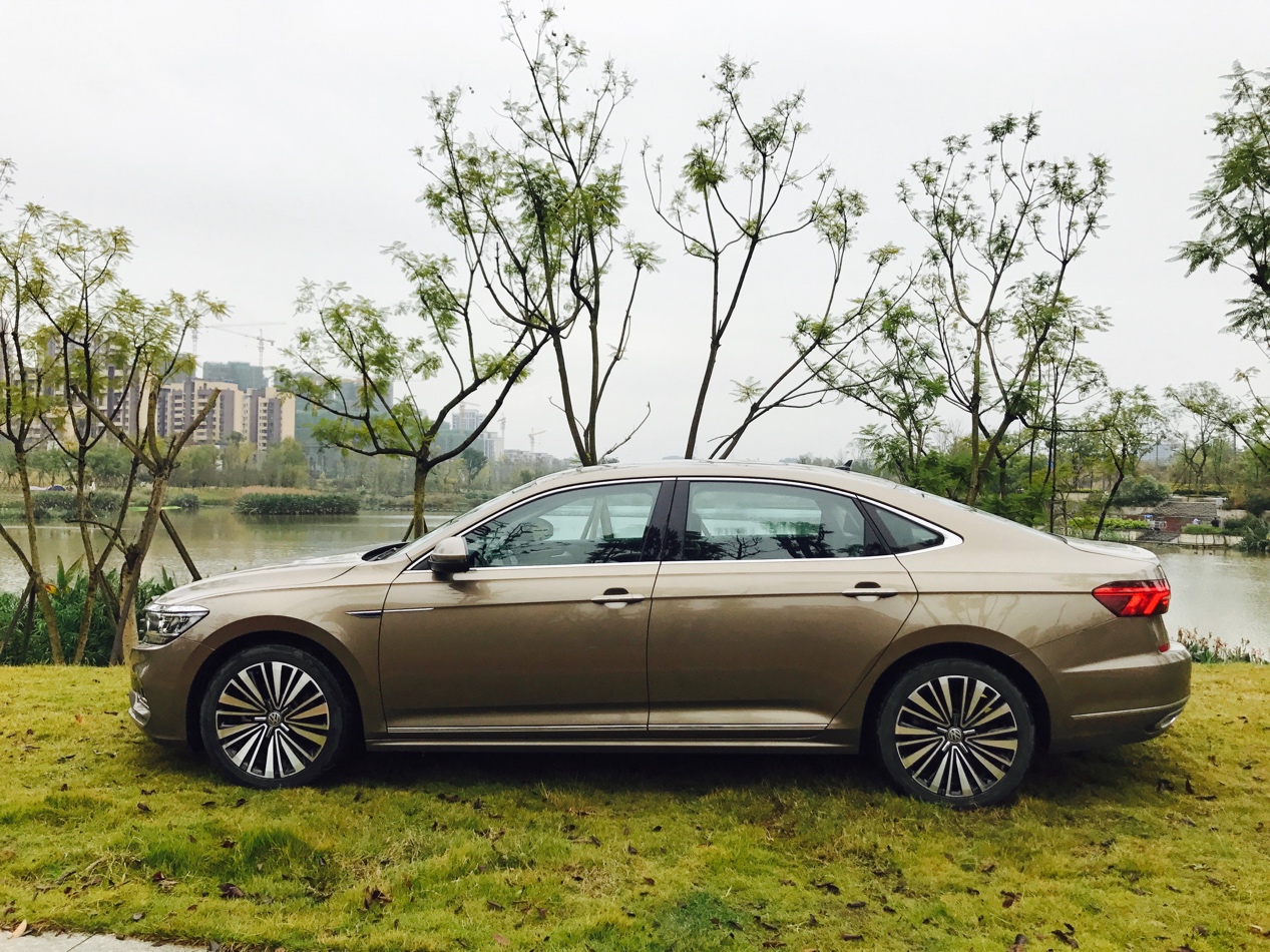 帕萨特380tsi旗舰版试驾,帕萨特380tsi试驾