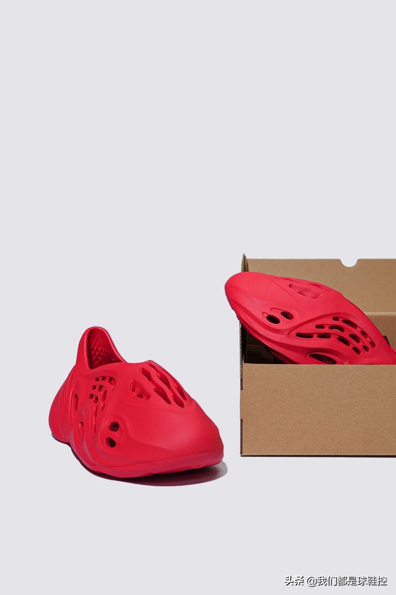 红椰来了，YEEZYFoamRunnerVERMILION国内同步发售
