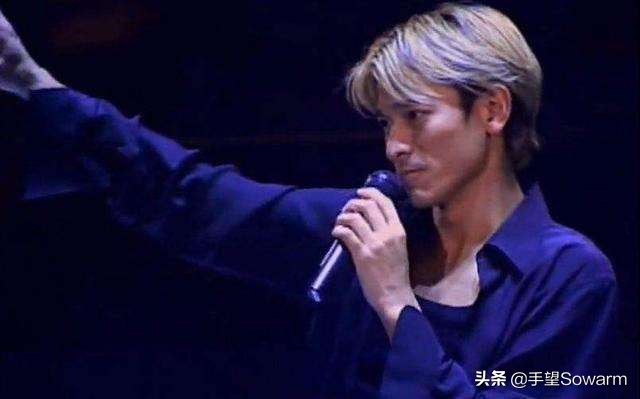 她是当之无愧的“摇滚女皇”，刘德华、艾薇儿等人都翻唱过她的歌