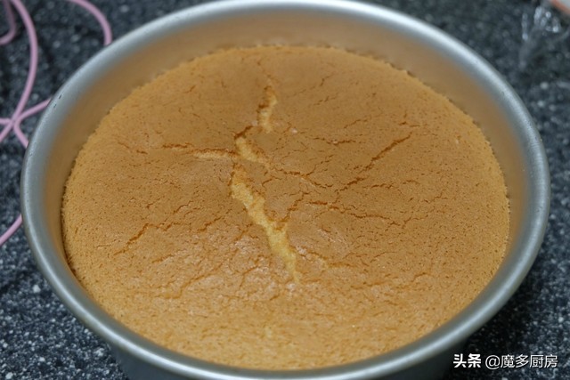 做蛋糕200克的面粉需要几个鸡蛋,自制蛋糕只用一个鸡蛋就可以做