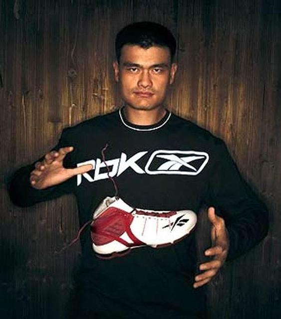 库里再夺一冠安德玛,安德玛库里实战