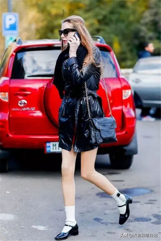 鑴变笅浣犵殑闉嬪瓙,鑴辨帀浣犵殑闉嬪瓙