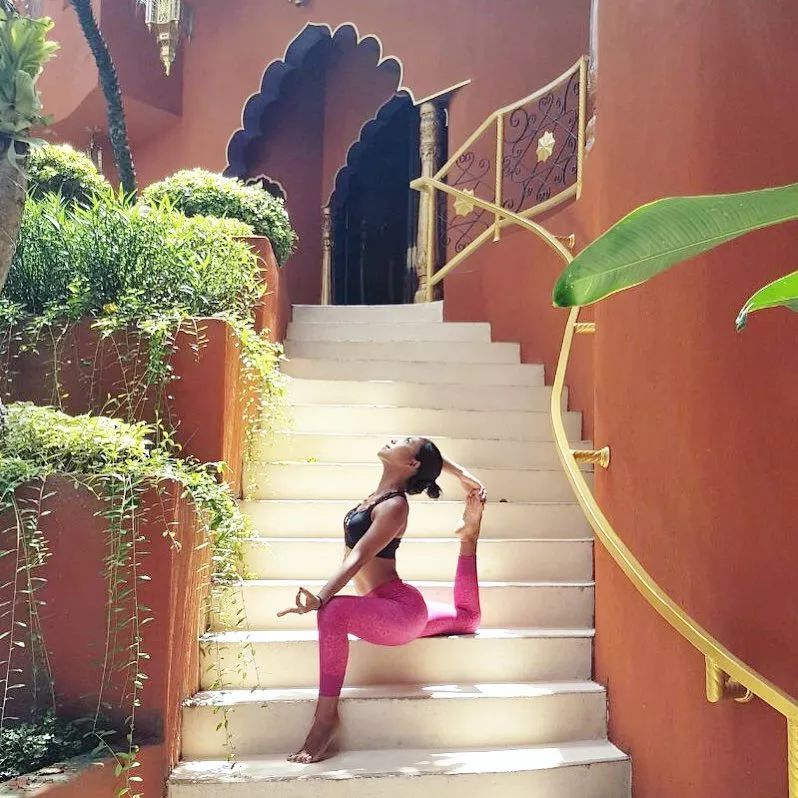 预防冬日“老寒腿”，瑜伽教你几招，双腿美丽还暖和