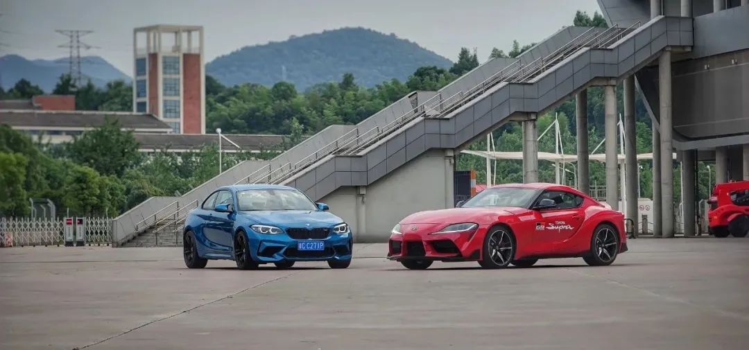 m2c和supra哪个下赛道更好,supra和m2c谁更适合漂移