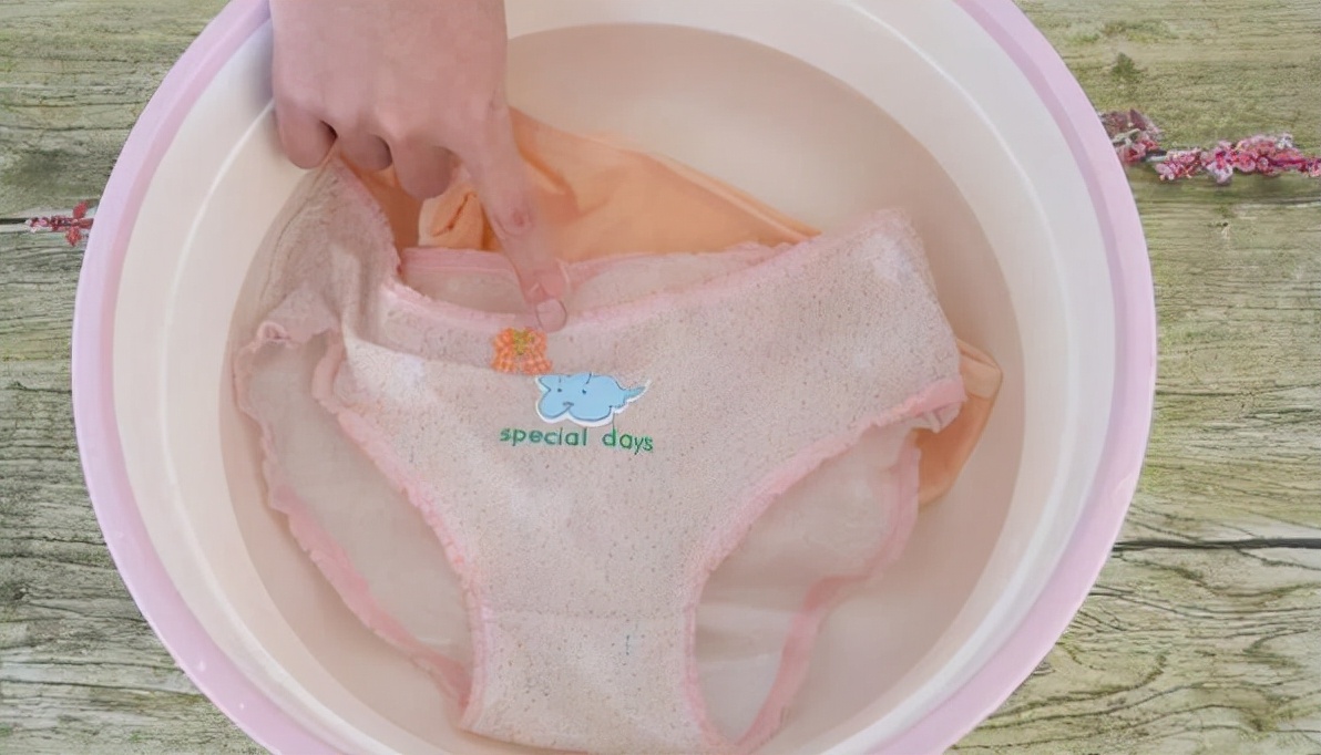 女性内裤每天都脏吗,内裤有多脏需要扔掉吗