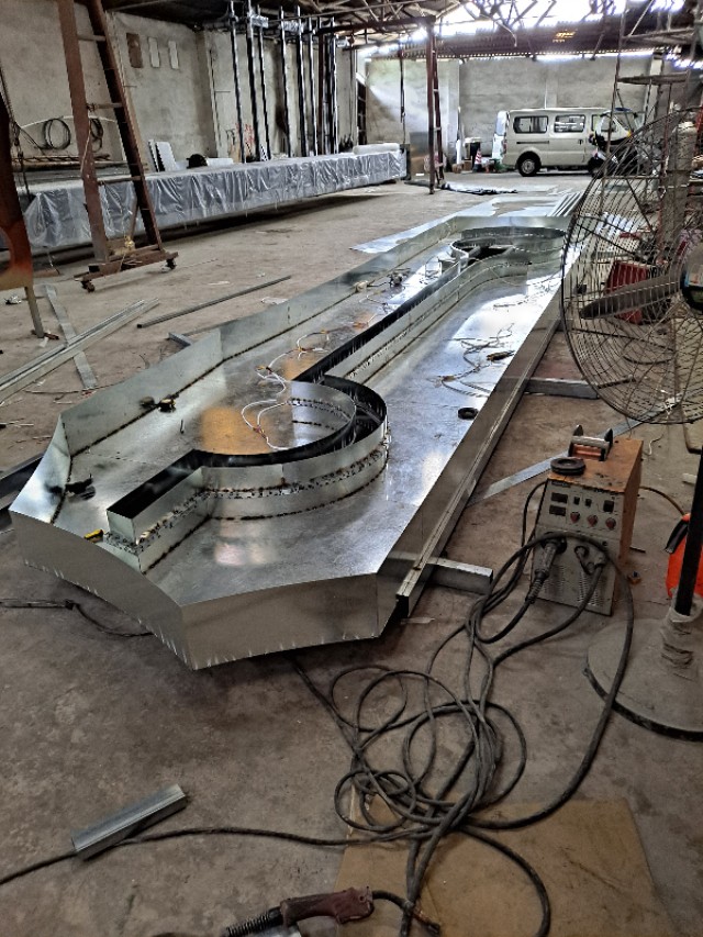 红顶辉腾不锈钢金属制品有限公司