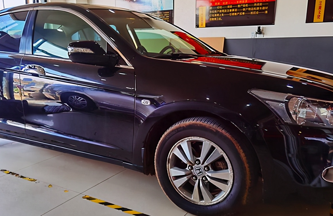 本田雅阁改装纳多灰,本田雅阁改装alcantara