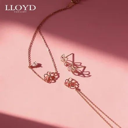 今年春天，全世界都在和花木兰联名！