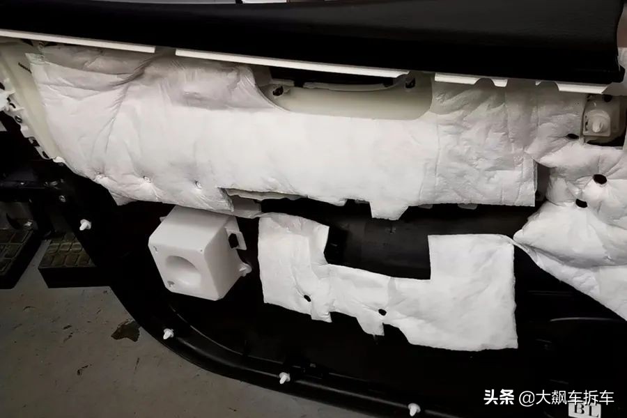 看见的光鲜亮丽，看不见的能省就省