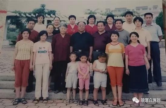 德医双馨妙手仁心,德医双馨完整