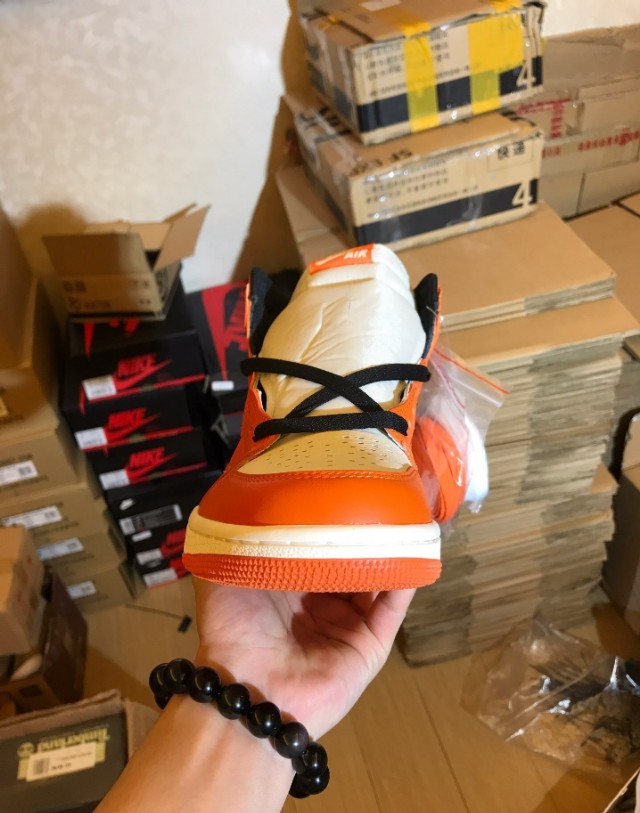 如何判断aj1真假鉴别,如何判断aj1真假黑曜石