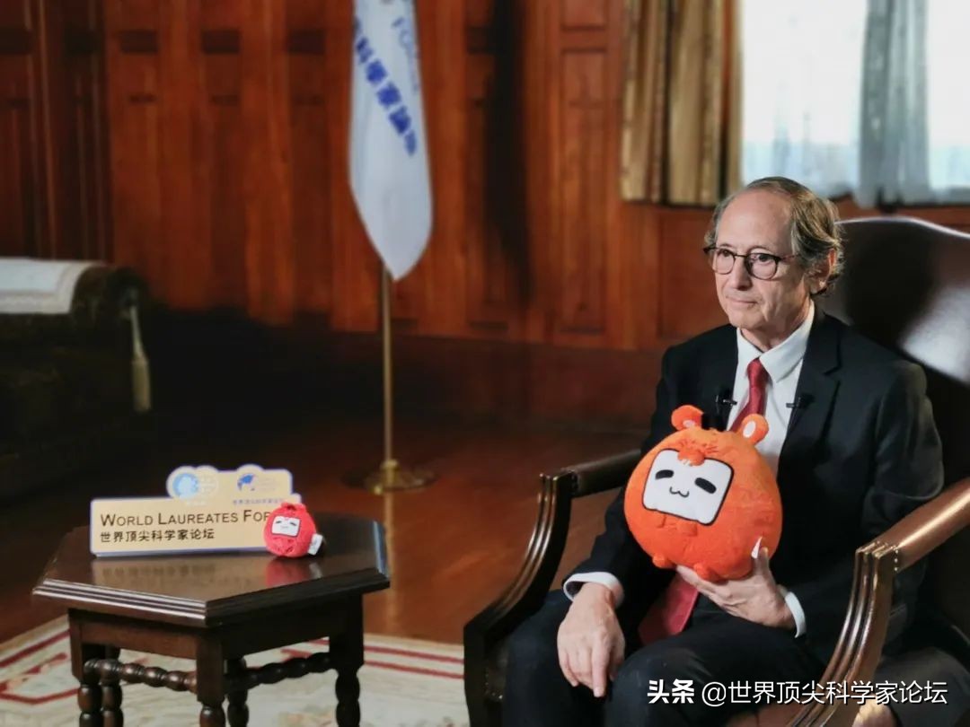73岁诺奖得主、WLA副主席莱维特:我知道B站,手机玩的贼溜