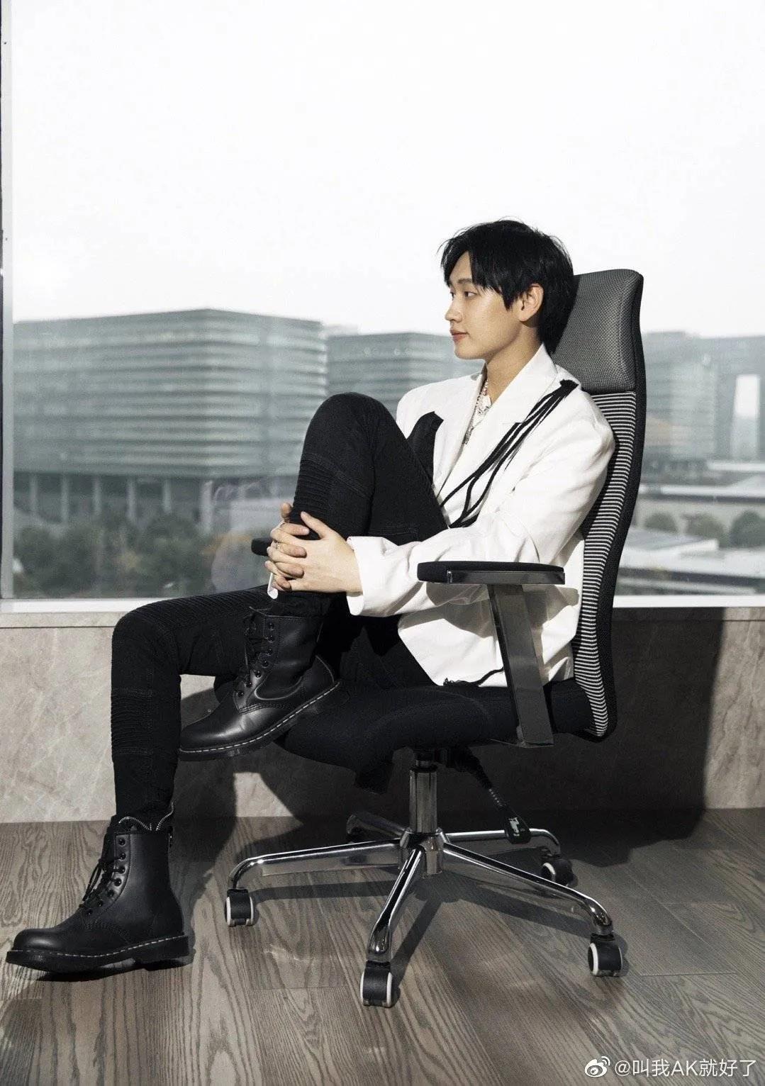 黄子韬王一博101创造营,创四选手撞脸王源