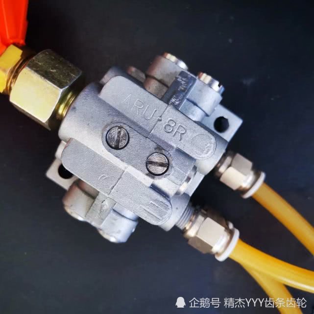 毛毡润滑齿轮原理,毛毡润滑齿轮装配前是否要浸油