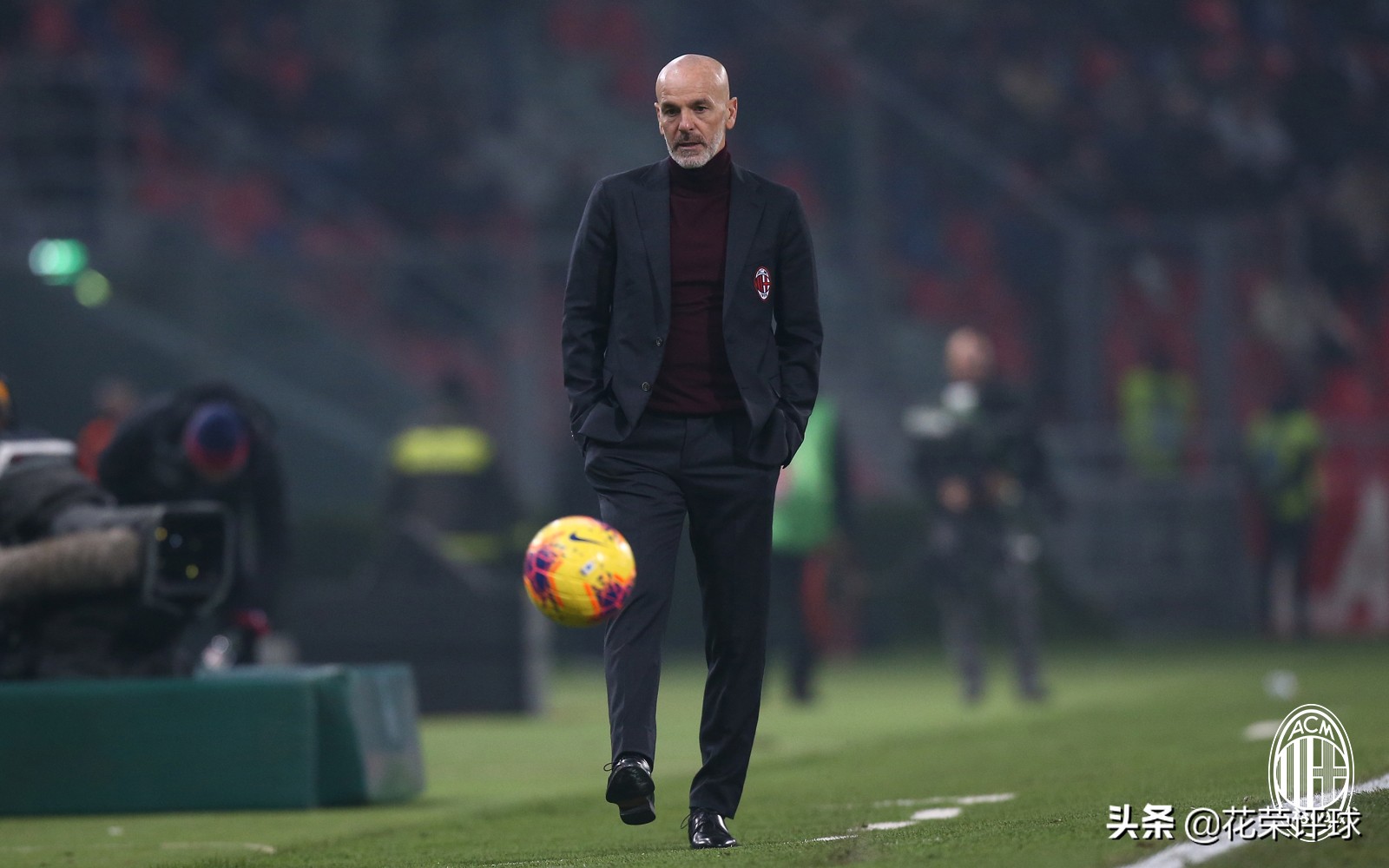 克鲁伊夫传球视频,克鲁伊夫庆祝执教欧冠