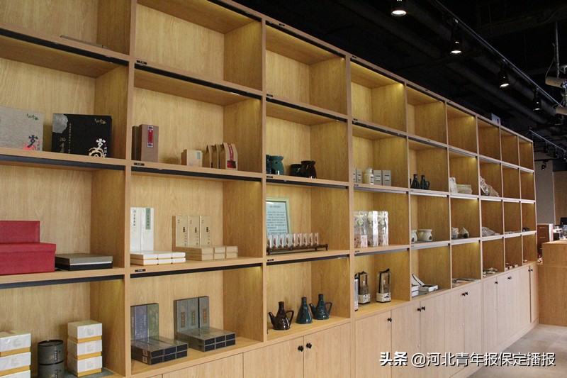 保定第一家24小时公益书店,点亮文化