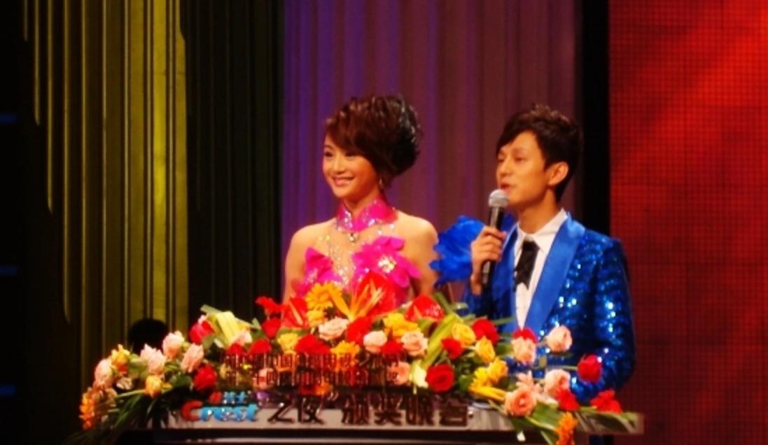 没了平台，啥也不是，那些错把平台当本事的名嘴主持人们，可惜了