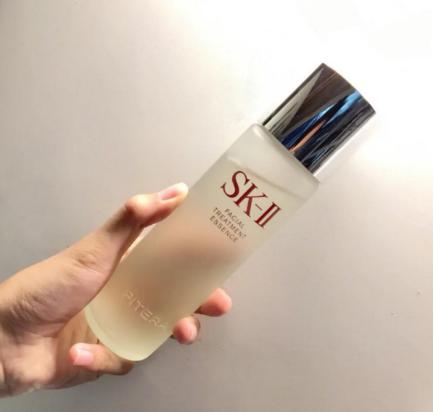 那些被捧上神坛的好物,被大牌埋没的老牌国产护肤品