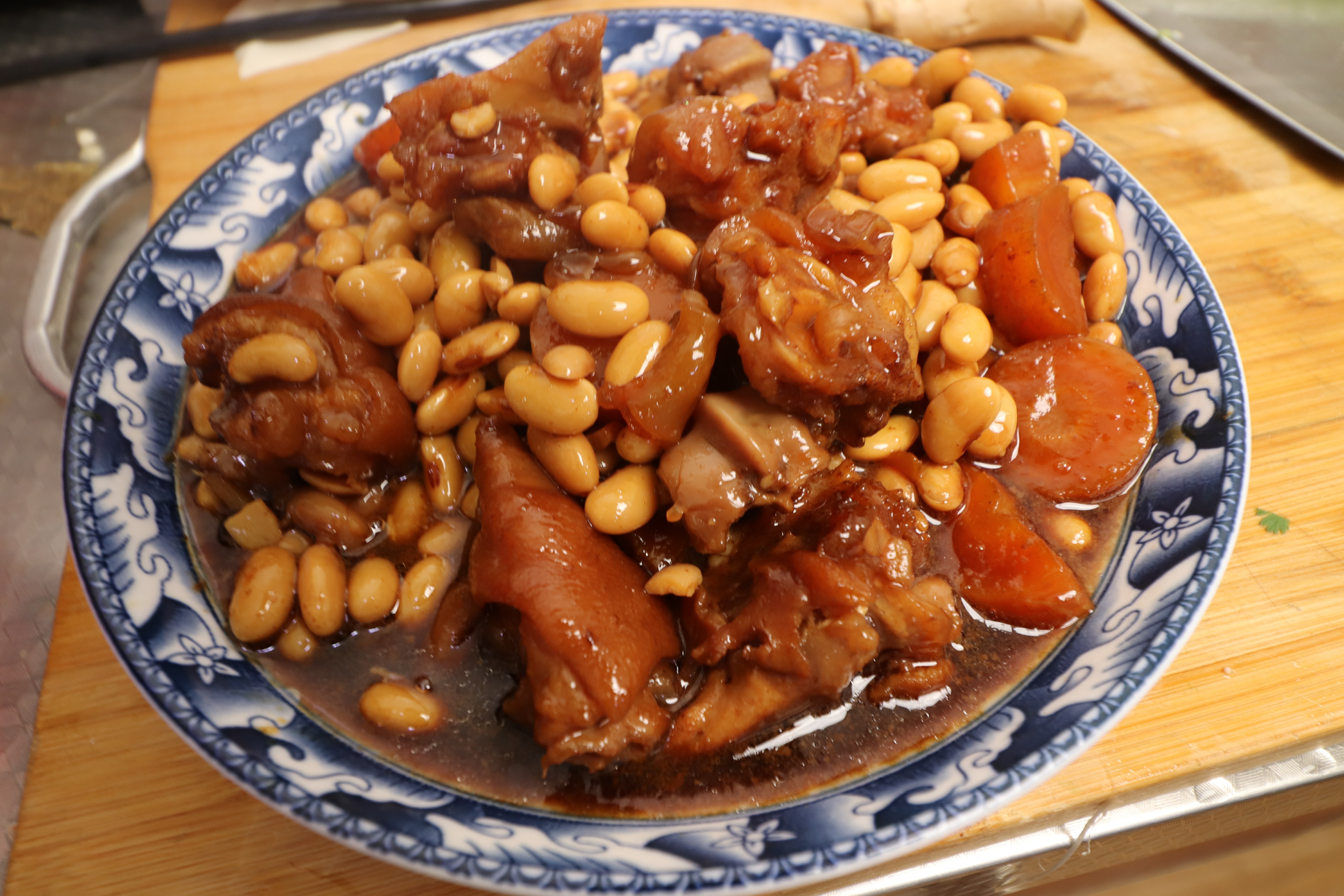 如何煮猪蹄才能又烂又入味,炖猪蹄快速软烂入味的小诀窍