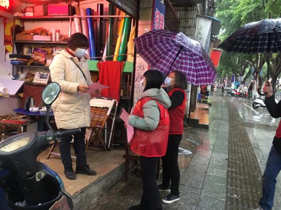 疫情防控志愿者在行动抗击疫情,疫情防控党员志愿者冲锋在前