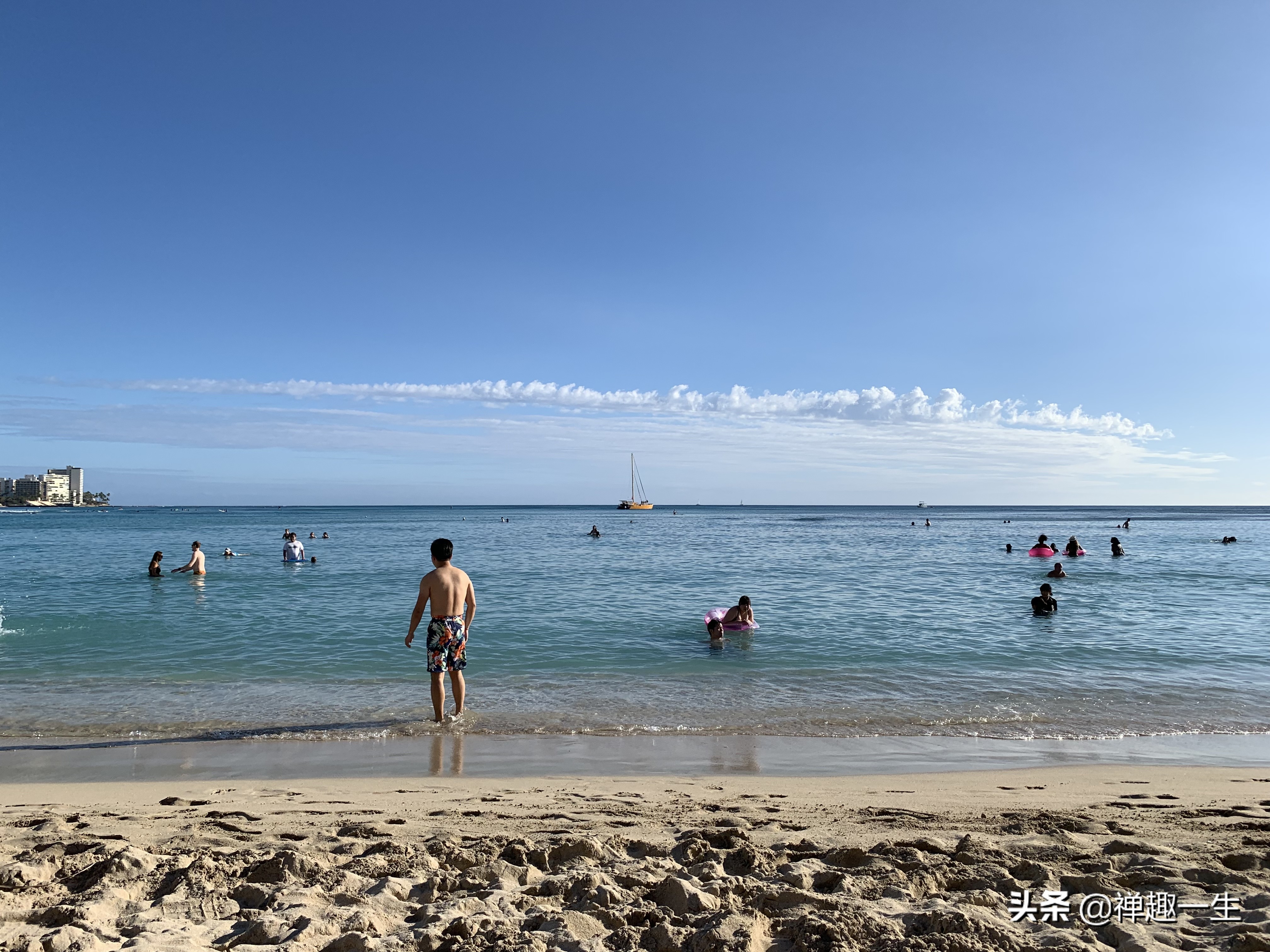 西班牙人哪里有好玩的,西班牙人看巴塞罗那