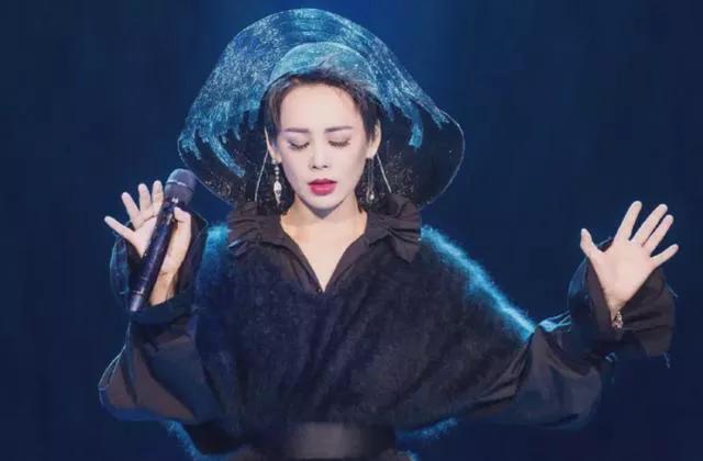 静静子C位出道“我爱死这帮娘们儿了”|女性友谊的意义