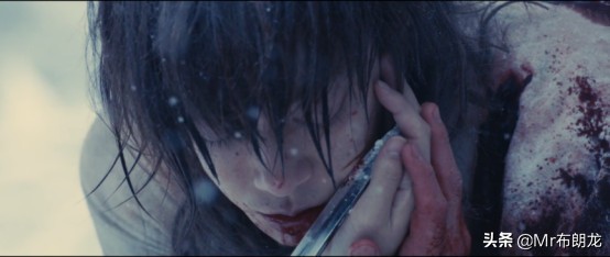 一个刽子手的救赎之旅：日系漫改之巅《浪客剑心》