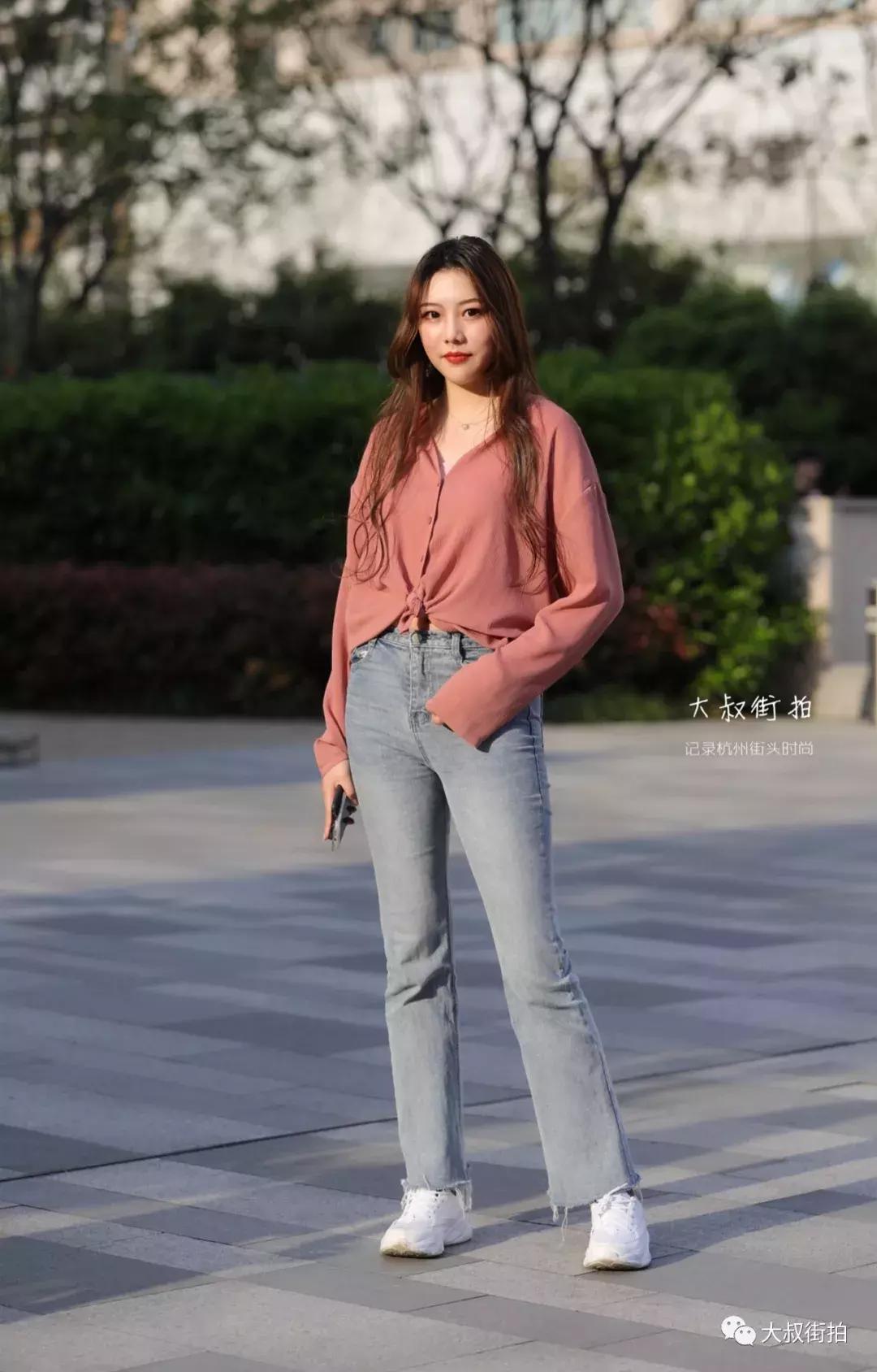 牛仔裤配休闲西装大叔,大叔西装街拍